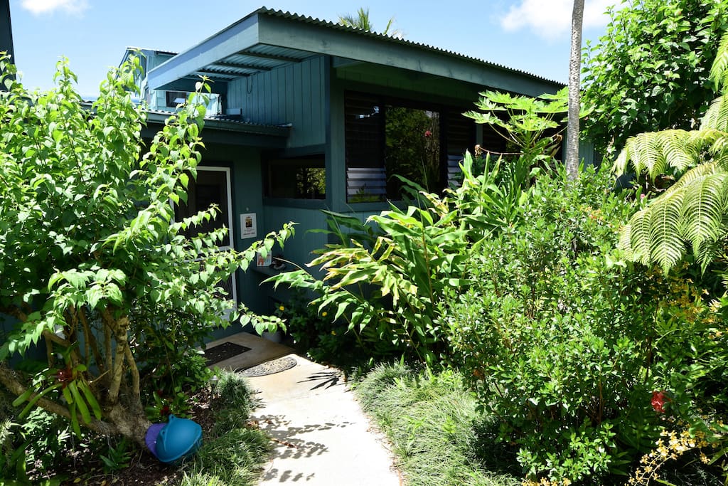 Sundeck Entry Way