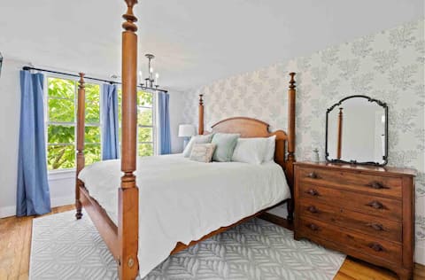 Blueberry House | Family & Pet-Friendly Getaway