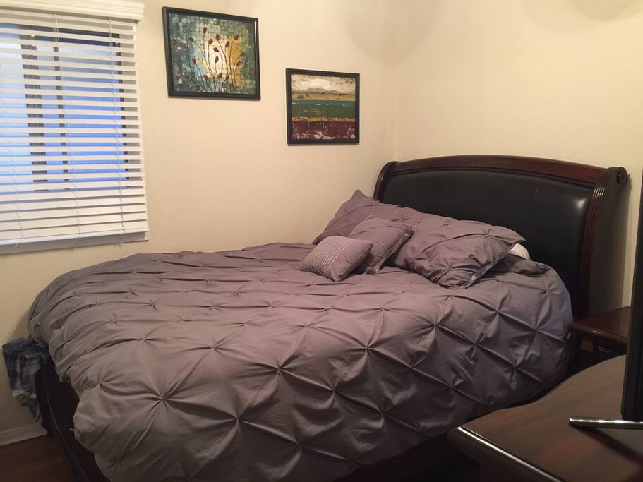 Bedroom #1 - Queen Bed with Down Comforter