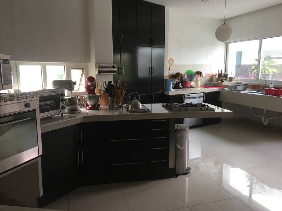 Cocina antecomedor y barra