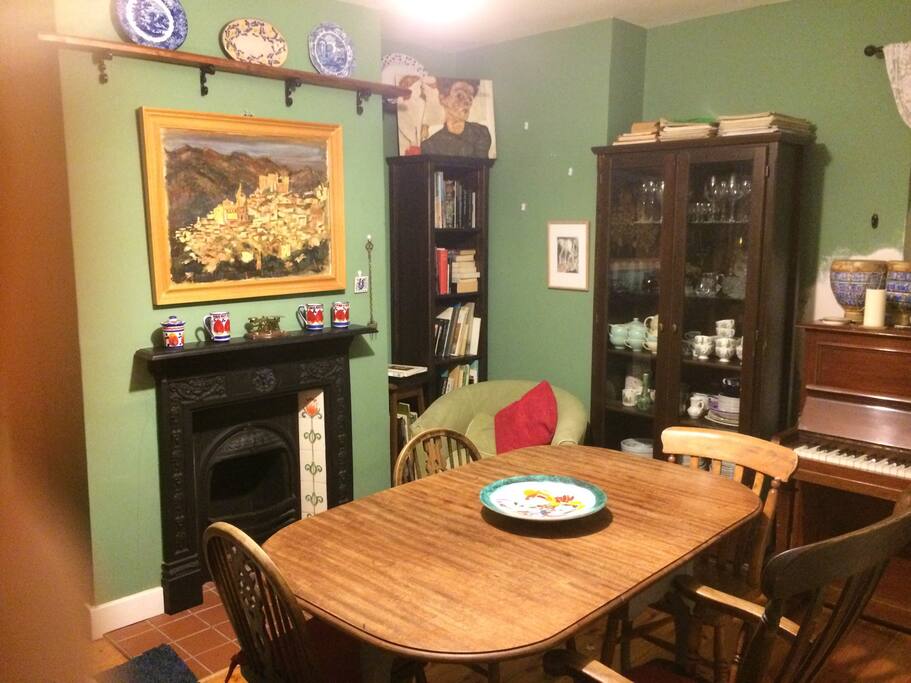Cosy dining area