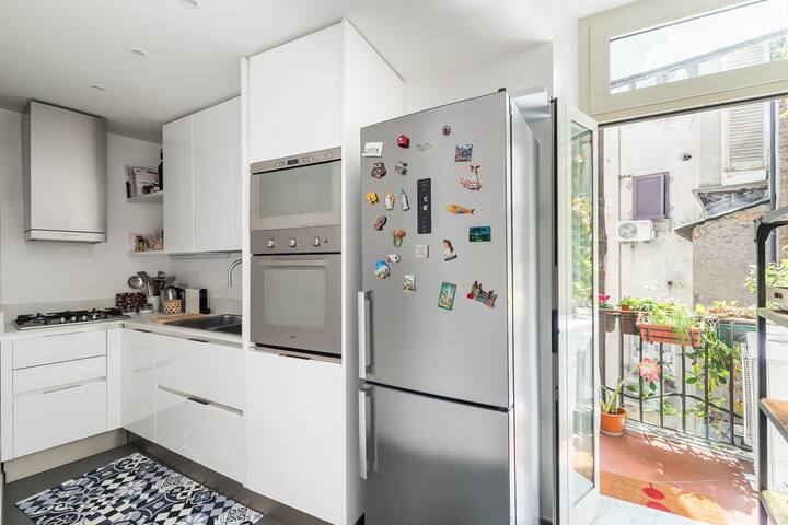 Farnese Charming Apartment by Romeloft gallery image 5