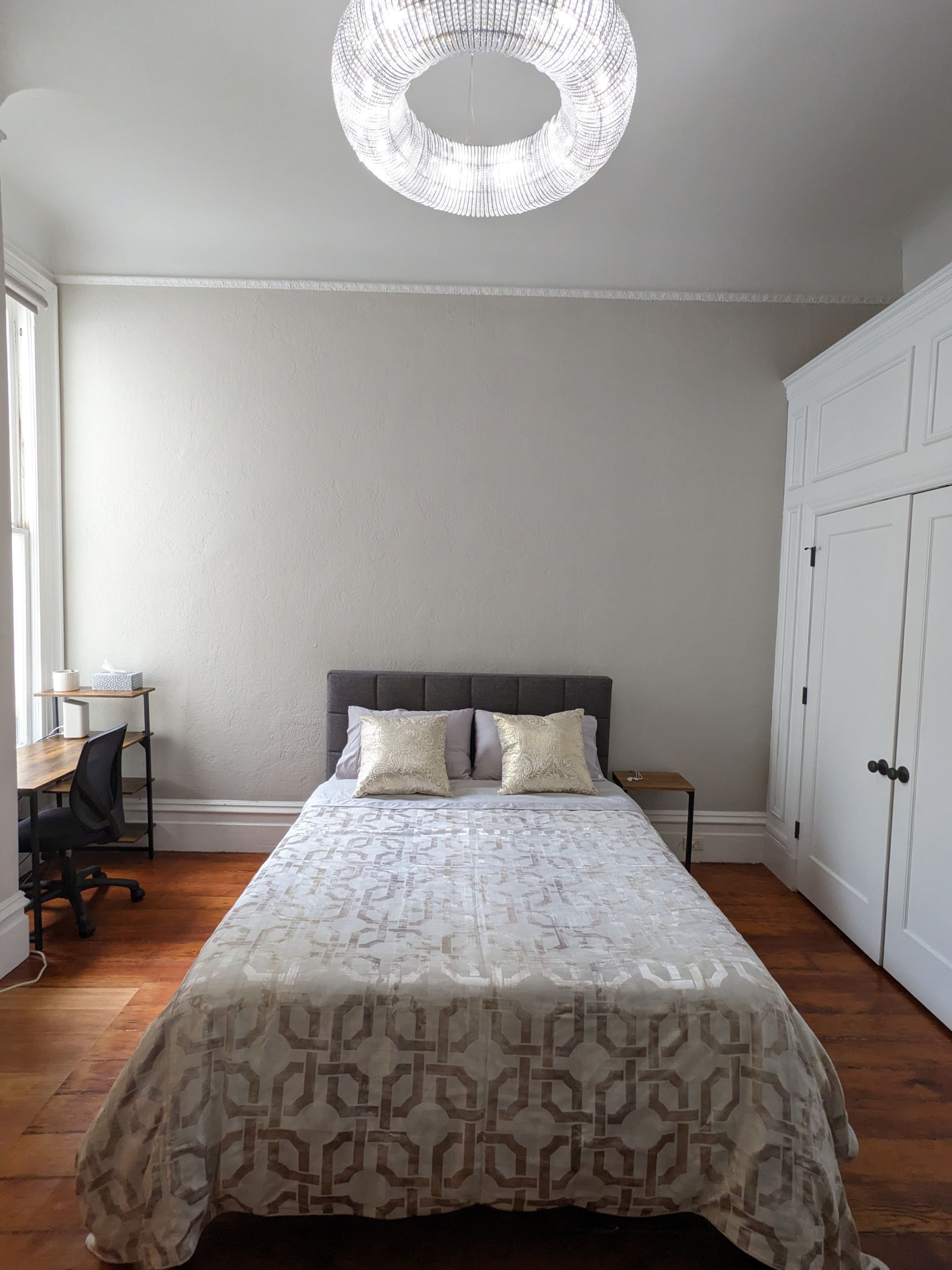 Home in San Francisco · ★4.89 · 1 bedroom · 3 beds · 1 bath - Image 9