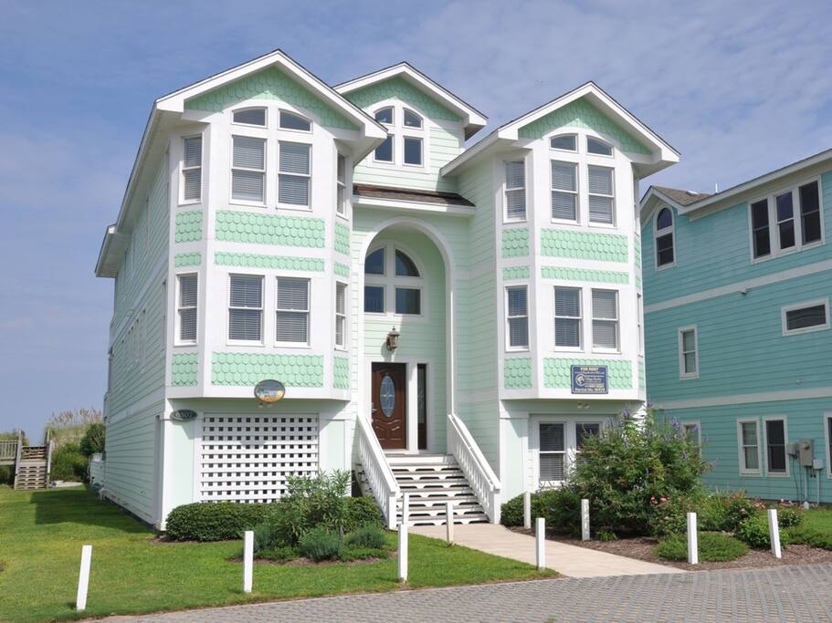 NH09: Home Again | Front Exterior