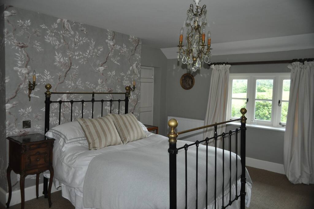 Luxury Double Bedroom - Triple Aspect