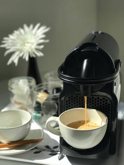 Nespresso espresso and lungo coffee machine for that 5star Airbnb experience
