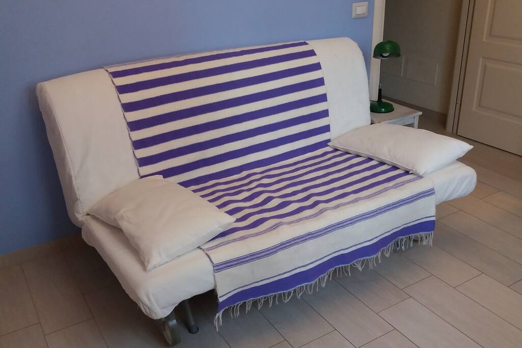 Divano letto matrimoniale