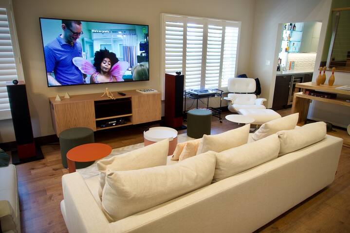 Palo Alto Modern Retreat gallery image 4