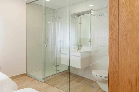 Central Suites 3 - 4