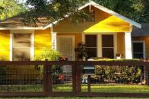 COOLEastAustinCleanFeeIncluded6th&RaineyEnt/Dist