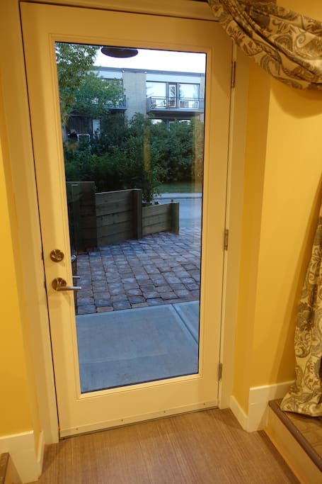 Private Entry, easy level access