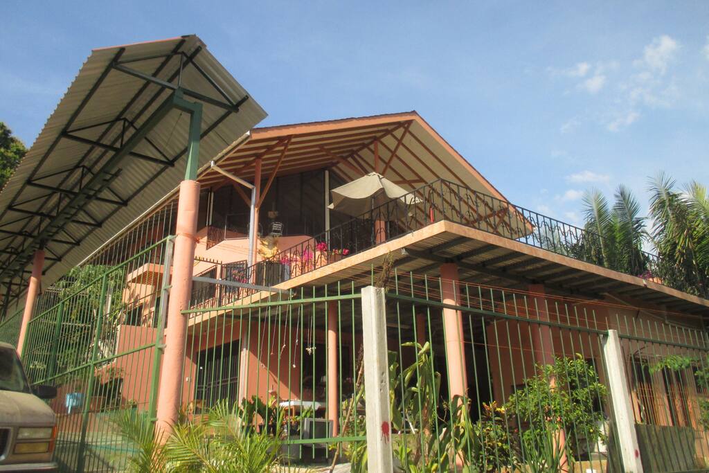 Casa Midin Farm