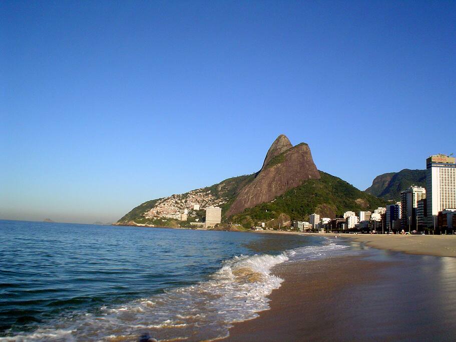 Praia do Leblon