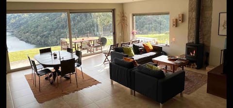 Top performing Airbnb: Casa da Bouça - Douro River in Porto