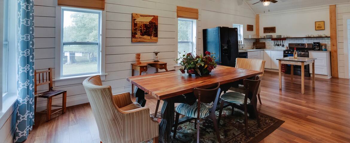 La Vieille Ferme / The Old Farm