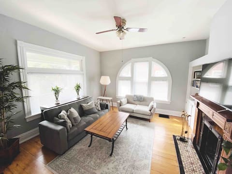 Top Airbnb: Spacious & Bright Home in Central Cincinnati in Cincinnati