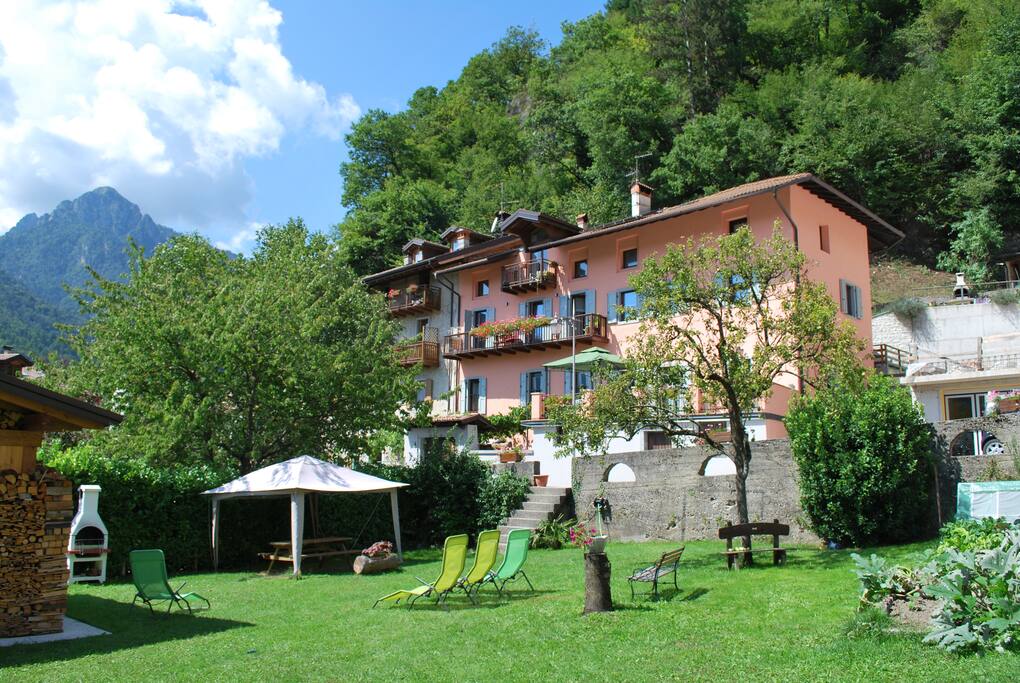 La nostra casa e l giardino