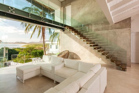 Casa Ilios 7 bedrooms with a view over Everything