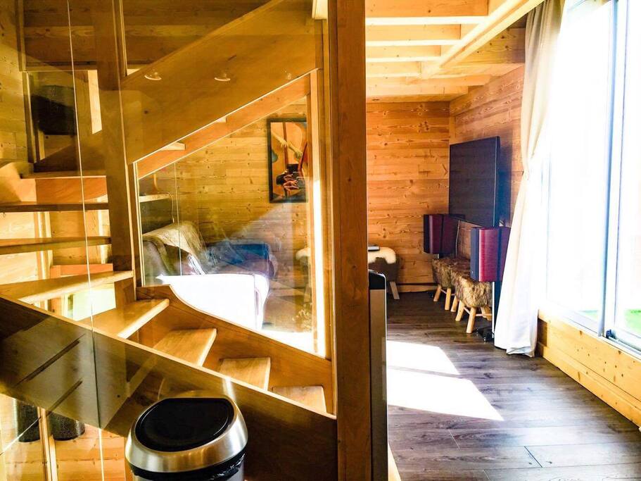 2è niveau : salon, cuisine, salle à manger, terrasse solarium