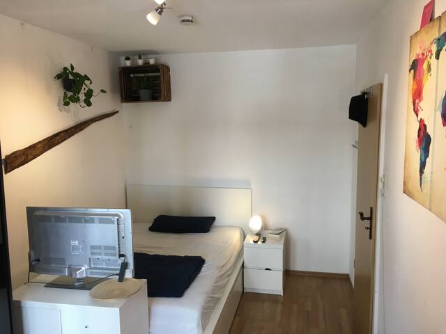 Nice room in Stuttgart West