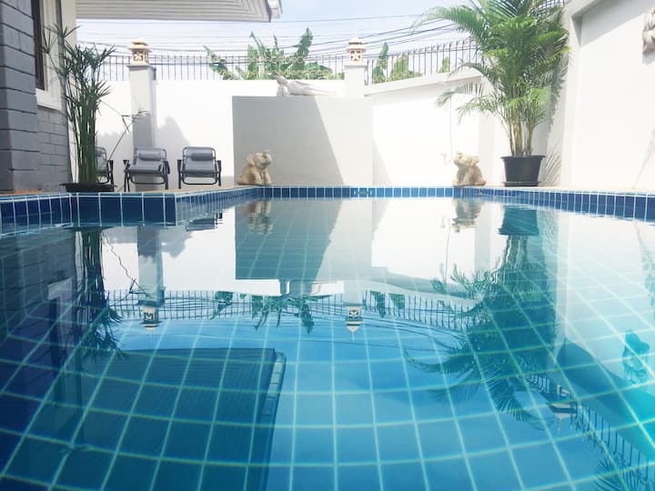 Villa 3 Bedrooms With Private Pool Near Walking St - Pattaya City