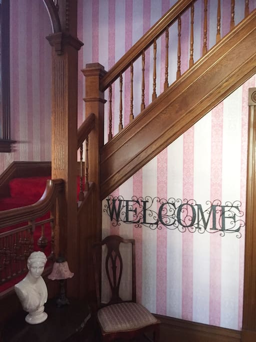 We Welcome you to come stay with us!