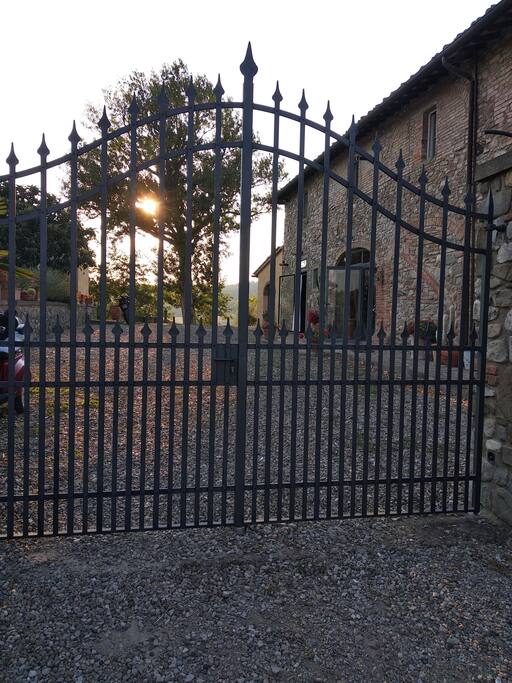 Ingresso lato anteriore casa