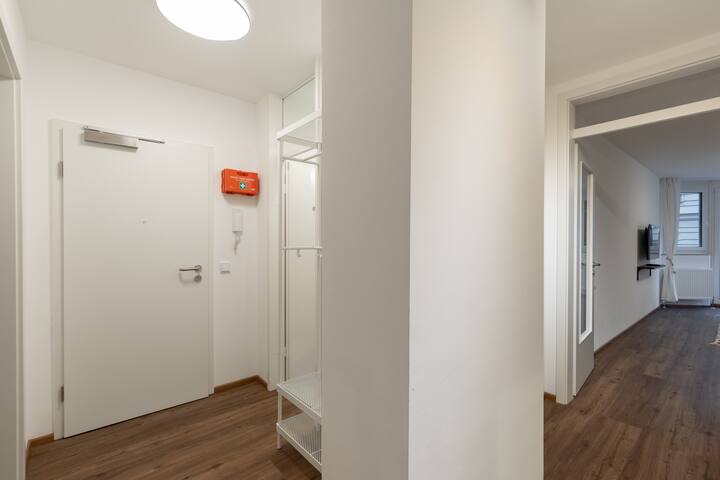 HERA – 2-bedroom apartment in Munich city center gallery image 3