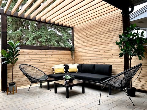 VIP YXE’s Scandinavian Suite #UofS, RUH, Broadway