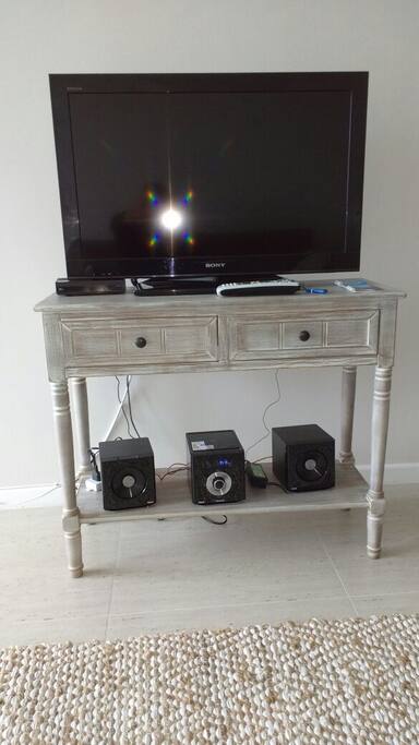 Zona living Equipado con Tv Cable y equipo de música