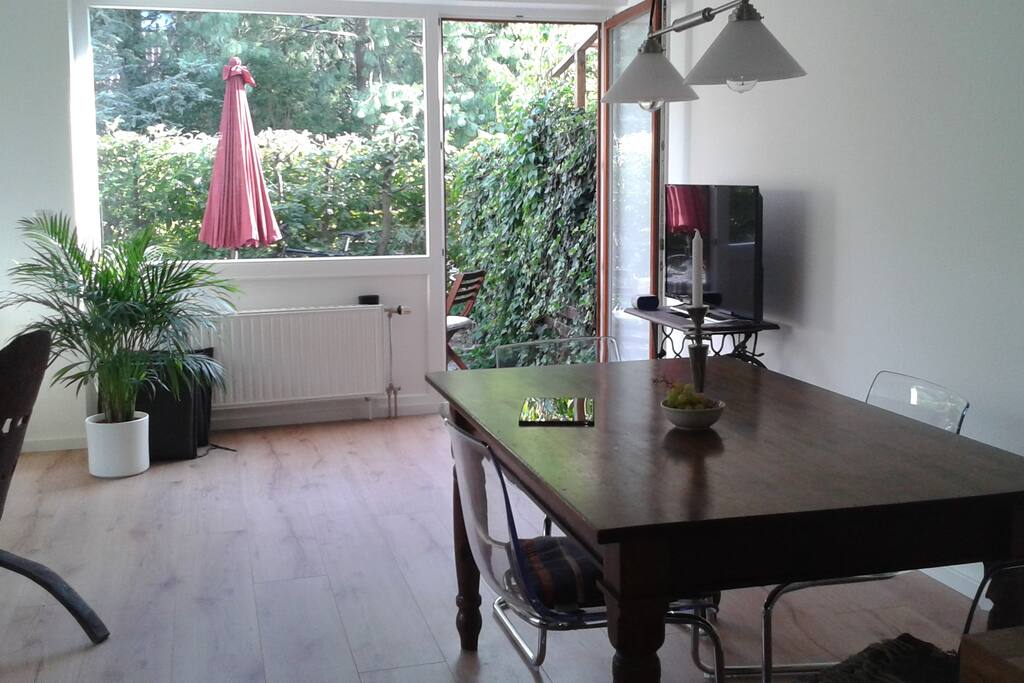 Essbereich und TV im UG