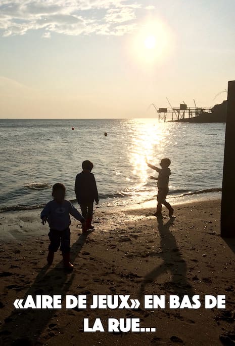 le paridis pour les enfants... la plage à leurs pieds!