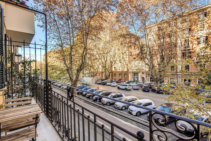 Luxury rooms down town gallery image 3