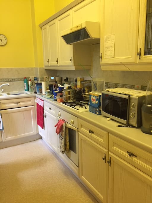 Shared Kitchen/breakfast room