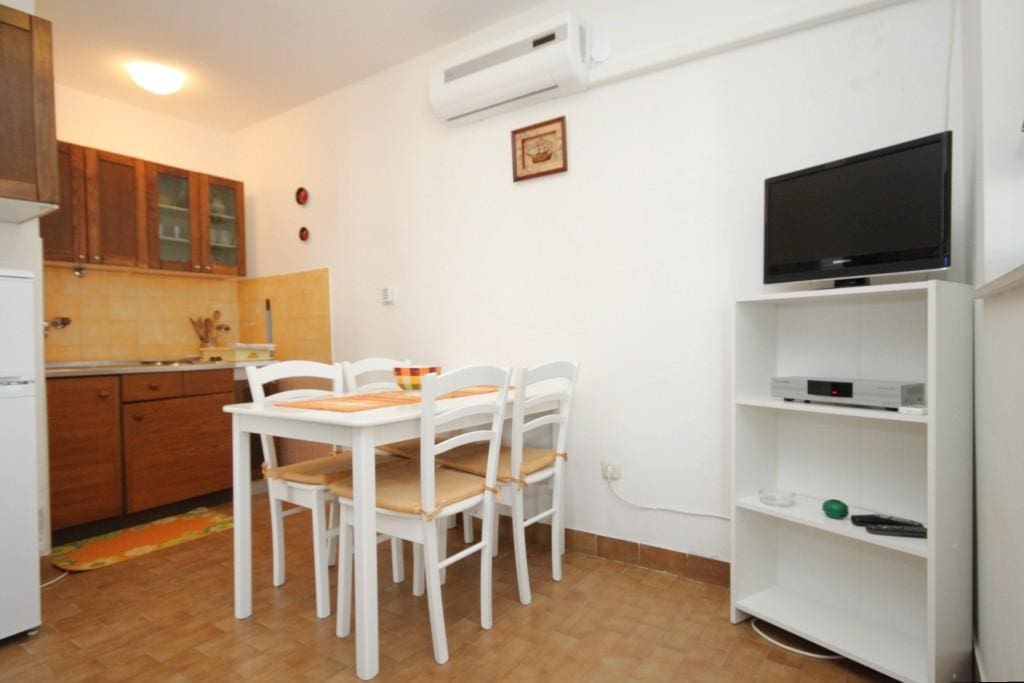 Dining room, Surface: 9 m²