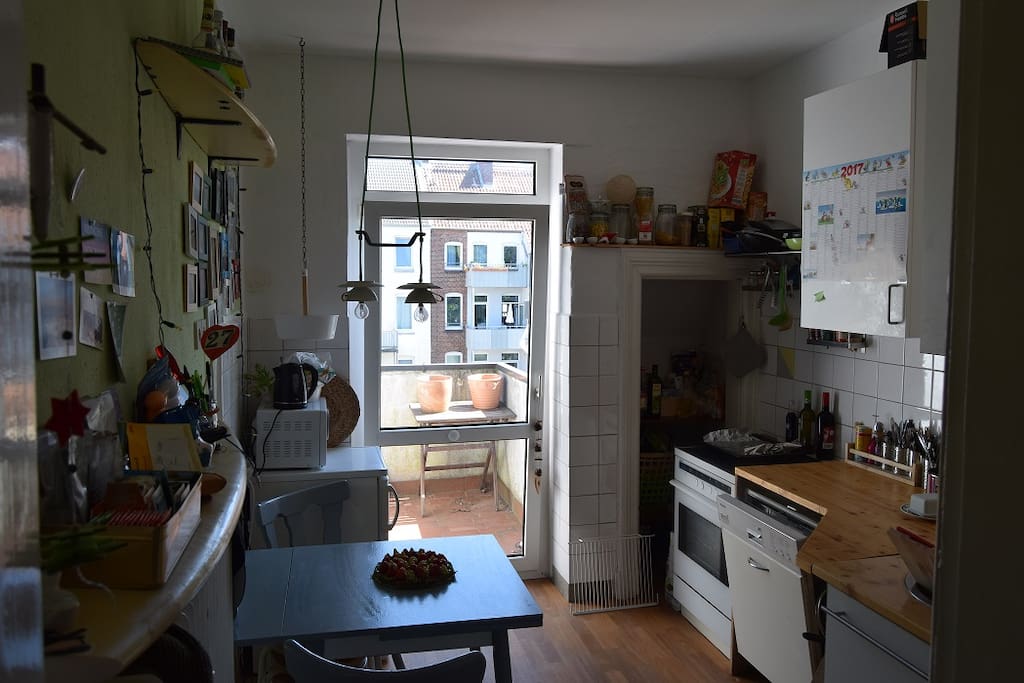 Küche mit Ostbalkon