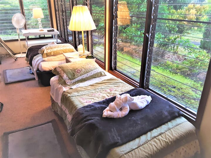 Tropical Dream near the National Park *King Bed* Houses for Rent in