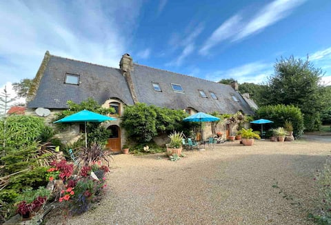 Wisteria Cottage -  Breton Cottage with hot tub