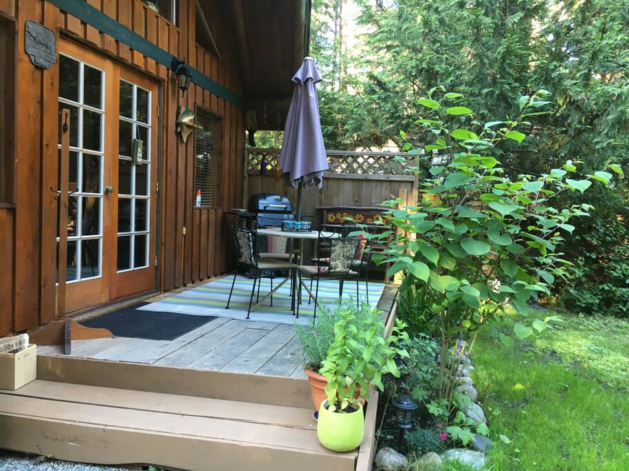 Front porch / deck