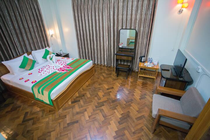 Great Feel Hotel Near Yangon Airport Bed And Breakfasts For View Photos