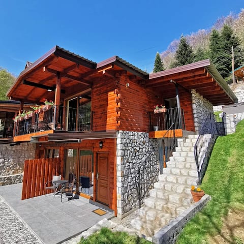 2 bedroom apartment with outside hottub in Mavrovo