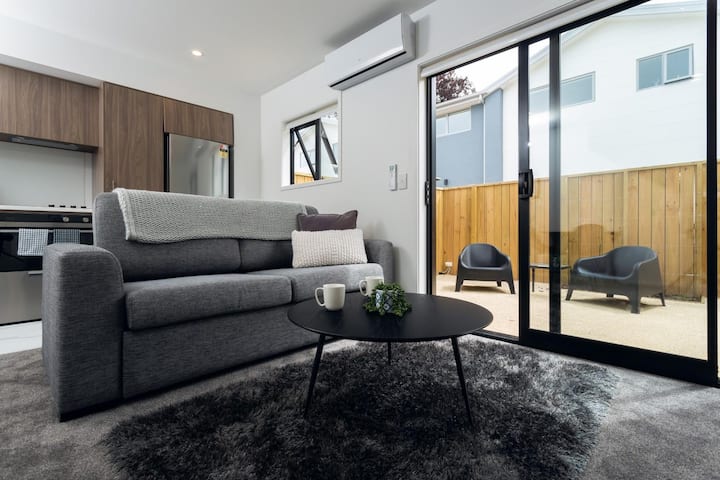 Armagh 221 - Modern City Apartment - Flats for Rent in Christchurch,  Canterbury, New Zealand