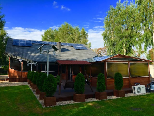 House + heated pool, garden,volleyball,bicycles