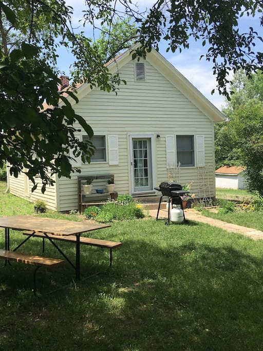 Picnic table & grill