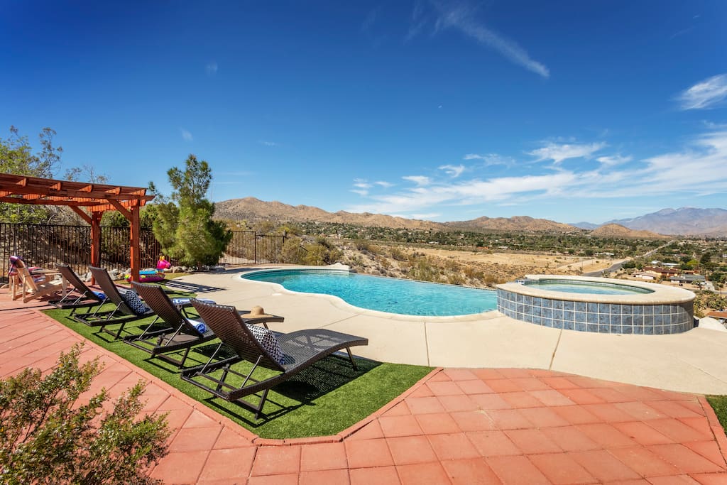 Infiniti Pool