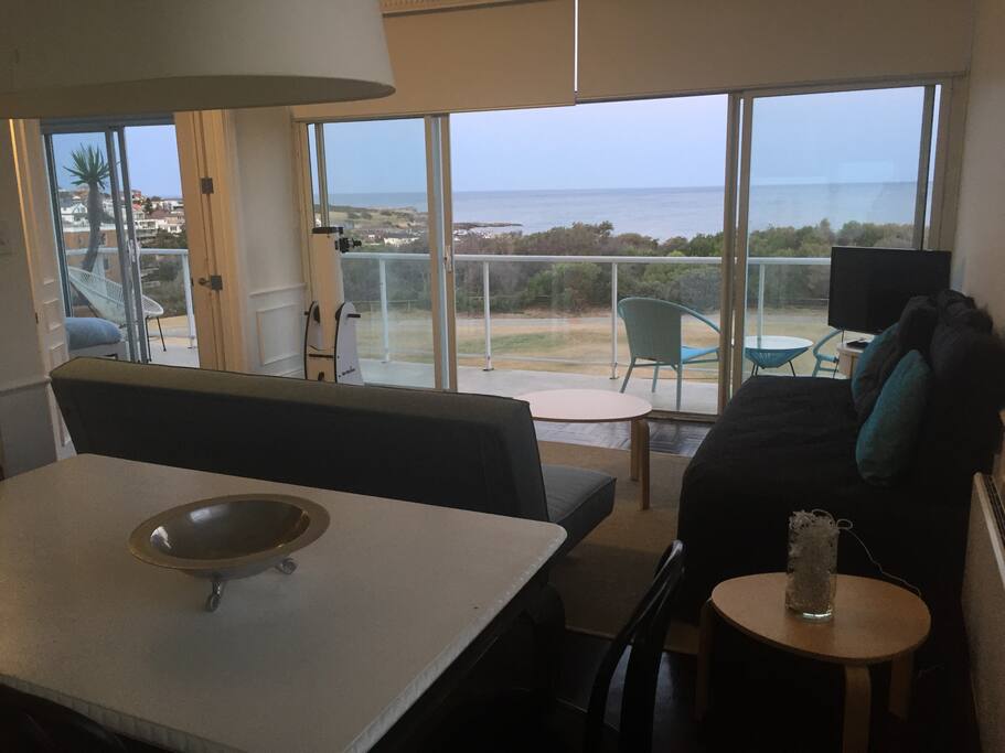 Watch TV or the horizon