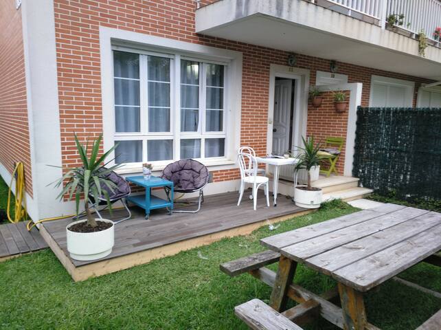 Apartment with garden near loredo beach