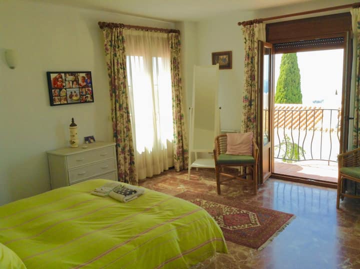 Chumba cha kulala 1 (kitanda 1 cha watu wawili) 1st floor