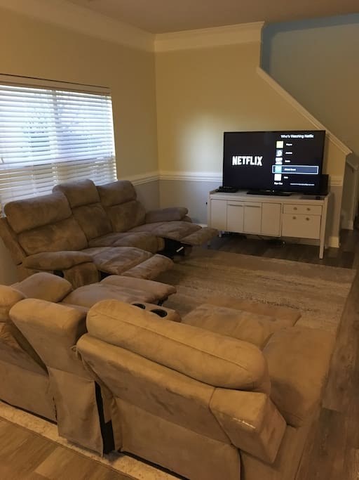 Sit back and relax in recliner seats and watch movies on the 55" Apple TV. Make some popcorn and enjoy Netflix, Hulu or You Tube.