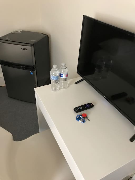 WORKDESK WITH SMARTV, MINIFRIDGE, MICROWAVE